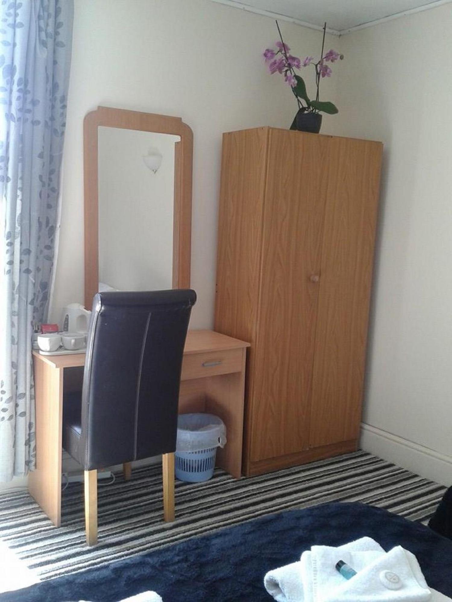 Amber Guesthouse Derby Chambre photo